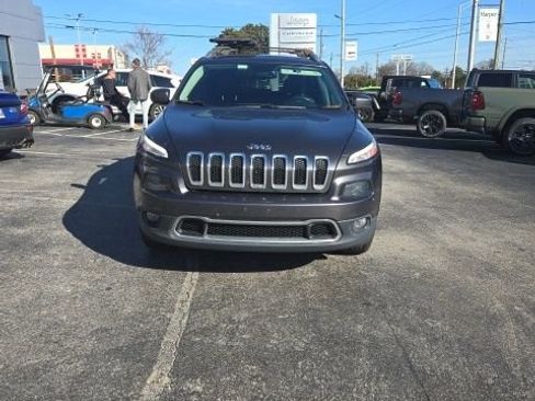 Used 2016 Jeep Cherokee Limited image 12