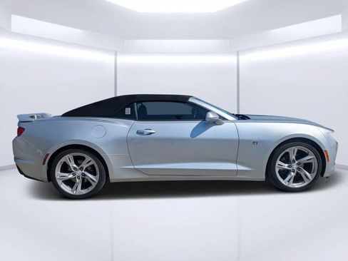 Used 2019 Chevrolet Camaro LT RWD image 2