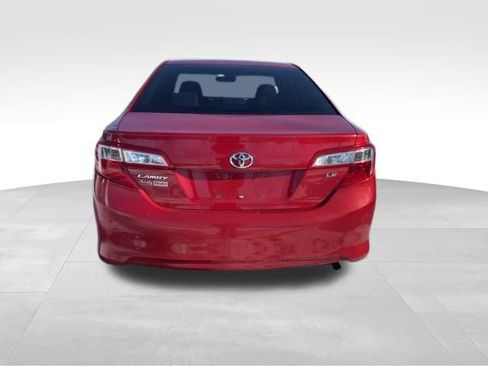 Used 2014 Toyota Camry SE image 6