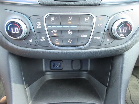 Certified 2018 Chevrolet Equinox LT w/ Redline Edition AWD/4WD image 30