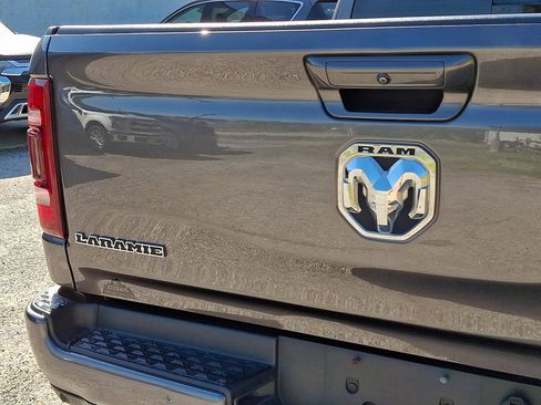 Used 2023 RAM 1500 Laramie AWD/4WD image 15