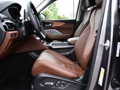 Certified 2026 Acura MDX FWD w/ Technology Package image 13