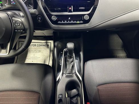 Used 2025 Toyota Corolla SE FWD image 38