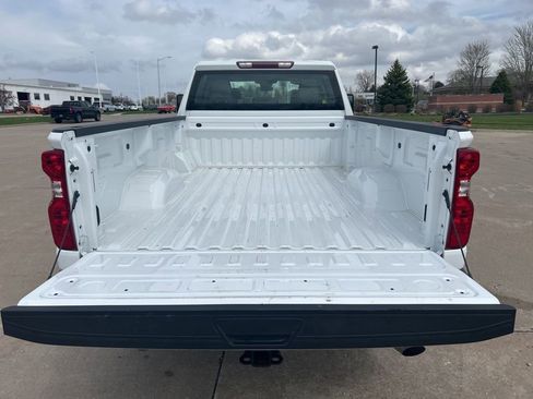 Used 2025 Chevrolet Silverado 2500 W/T image 18