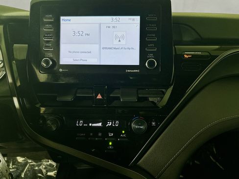 Used 2023 Toyota Camry LE image 22