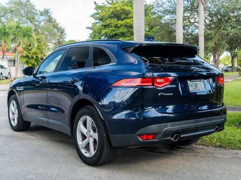 Used 2017 Jaguar F-PACE Premium image 14