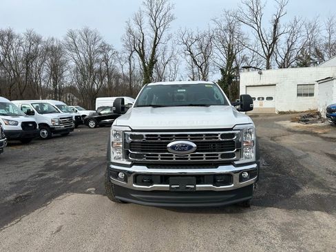 New 2026 Ford F550 4x4 Crew Cab image 2