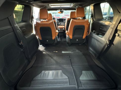 New 2026 Chrysler Pacifica Pinnacle image 15