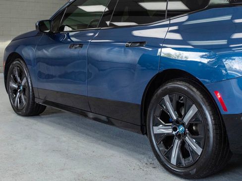 Used 2025 BMW iX xDrive50 image 34