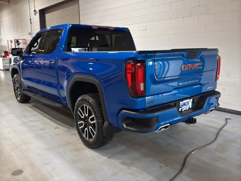 Used 2022 GMC Sierra 1500 AT4 w/ AT4 Premium Package image 3