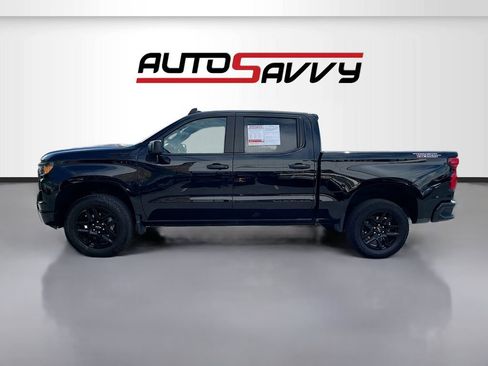 Used 2024 Chevrolet Silverado 1500 Custom Trail Boss w/ Turbomax Blackout Package AWD/4WD image 4