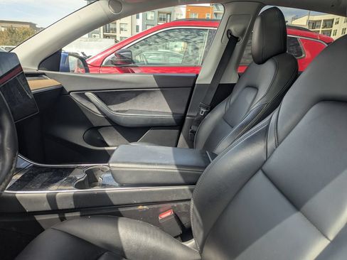 Used 2021 Tesla Model Y Long Range AWD/4WD image 13