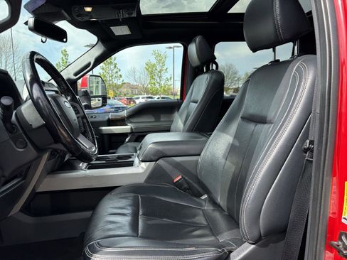 Used 2022 Ford F250 Lariat w/ Lariat Ultimate Package AWD/4WD image 17