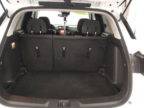 Used 2022 Chevrolet TrailBlazer LT w/ Convenience Package AWD/4WD image 27