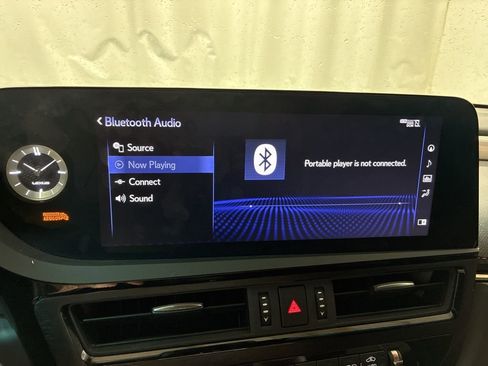 Used 2022 Lexus ES 350 F Sport image 11