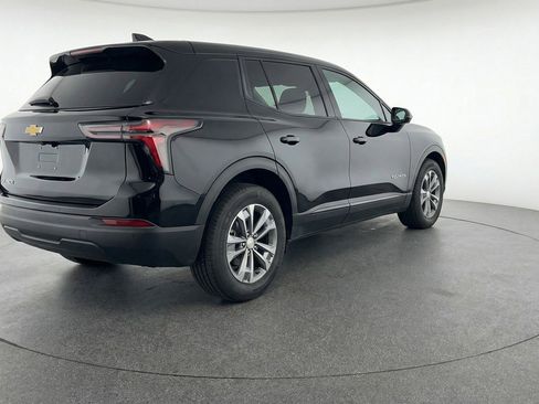 Used 2025 Chevrolet Equinox LT FWD image 9