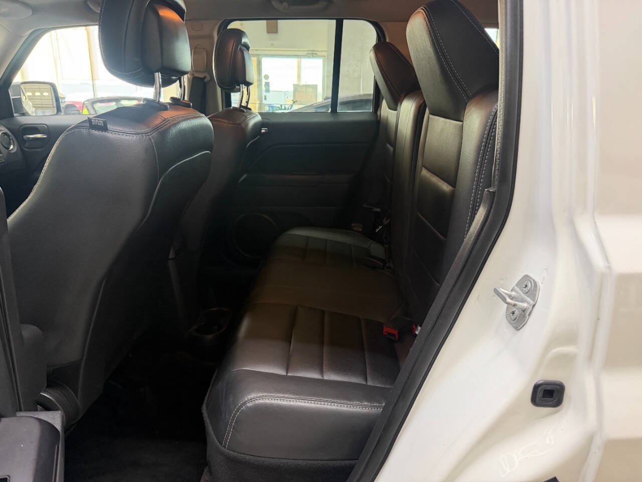 Used 2015 Jeep Patriot High Altitude AWD/4WD image 14
