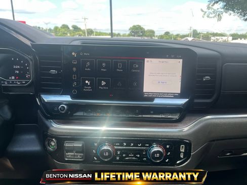 Used 2022 GMC Sierra 1500 SLT AWD/4WD image 17