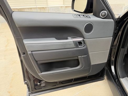 Used 2014 Land Rover Range Rover Sport HSE image 10