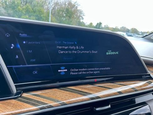 Used 2023 Cadillac Escalade Sport Platinum w/ LPO, ONYX Package image 28