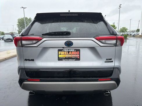 Used 2022 Toyota RAV4 XSE w/ XSE Grade Weather Package AWD/4WD image 6