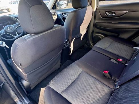 Used 2019 Nissan Rogue SV w/ Premium Package image 9