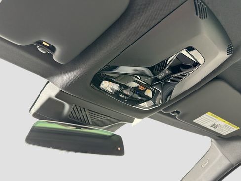 New 2026 BMW X2 xDrive28i w/ Technology Package image 19