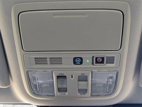 Used 2020 Honda Accord Touring image 25