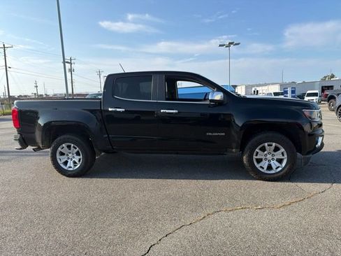 Used 2018 Chevrolet Colorado LT w/ LT Convenience Package RWD image 2