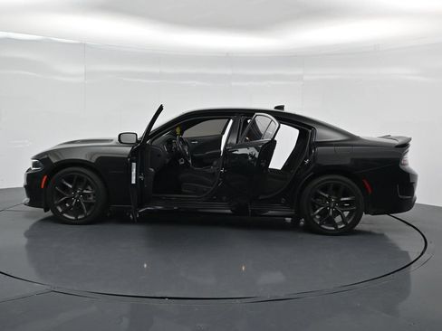 Used 2022 Dodge Charger R/T w/ Blacktop Package RWD image 39