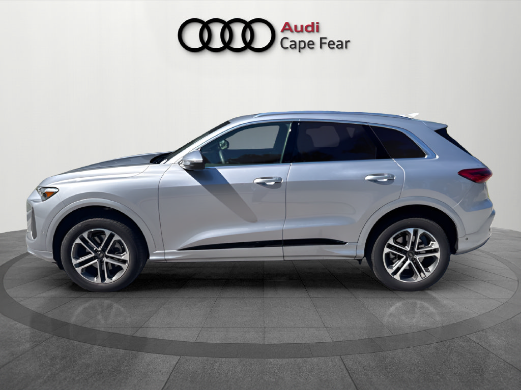 Used 2026 Audi Q5 Premium Plus w/ Premium Plus AWD/4WD image 3