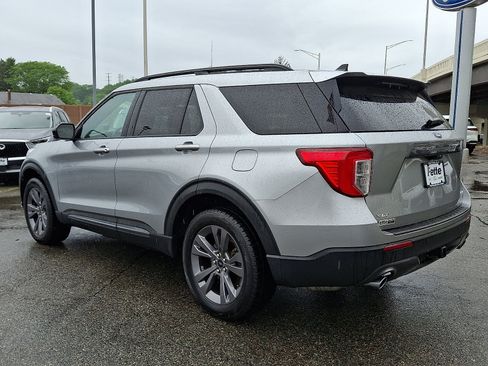 Certified 2023 Ford Explorer XLT w/ Equipment Group 202A AWD/4WD image 6