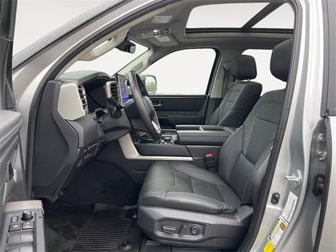Used 2024 Toyota Tundra Limited image 9