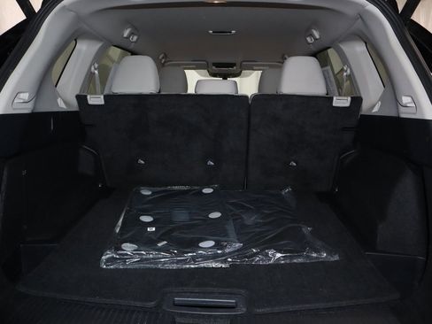 Certified 2025 Nissan Rogue SV image 16