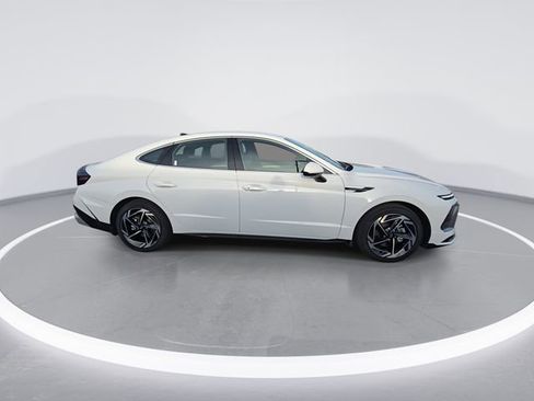 New 2026 Hyundai Sonata SEL image 9