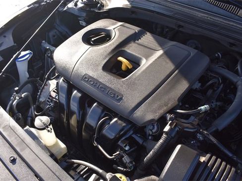 Certified 2022 Kia Forte LXS image 29