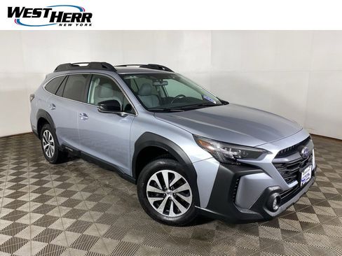 Used 2023 Subaru Outback Premium image 1