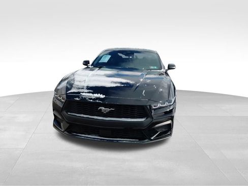 Used 2024 Ford Mustang Coupe image 8