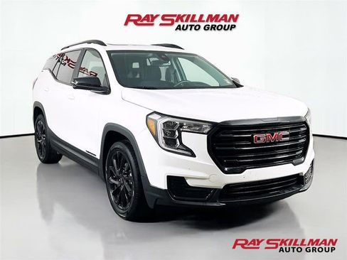 Used 2023 GMC Terrain SLE w/ Driver Convenience Package FWD image 1