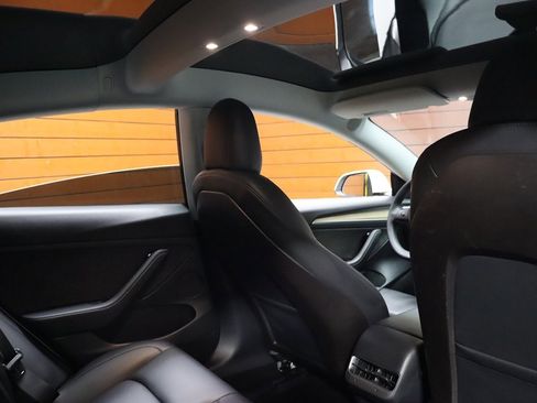 Used 2023 Tesla Model 3 Standard Range image 59