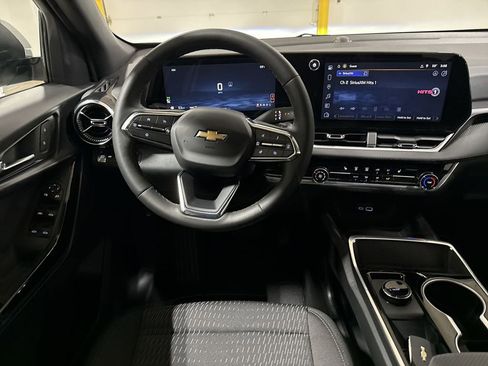 New 2026 Chevrolet Equinox LT w/ Safety and Technology Package AWD/4WD image 11