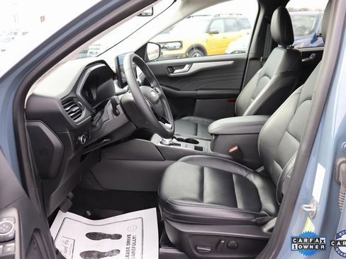 Used 2023 Ford Escape Platinum image 29