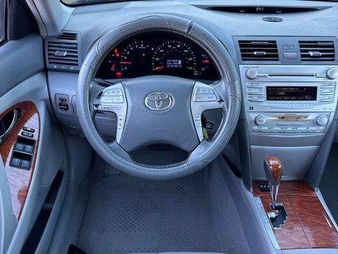 Used 2011 Toyota Camry XLE image 27