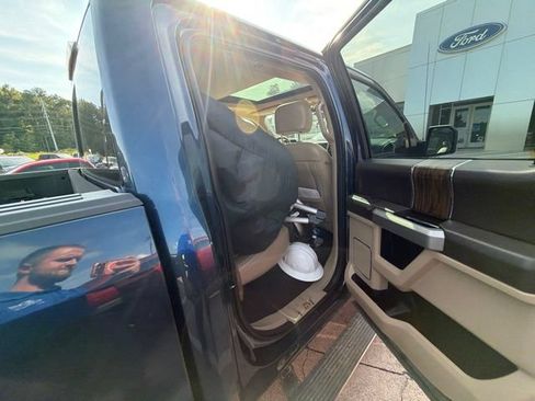Used 2018 Ford F150 Lariat w/ Equipment Group 502A Luxury AWD/4WD image 21