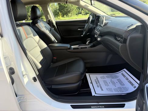 Used 2024 Nissan Sentra SR w/ SR Premium Package FWD image 34
