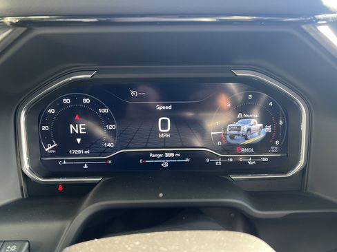 Used 2025 GMC Sierra 2500 AT4X image 21