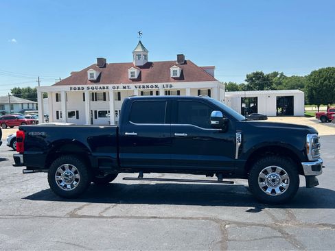 Used 2025 Ford F350 Lariat w/ Lariat Ultimate Package AWD/4WD image 5