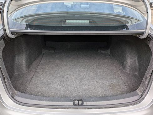 Used 2025 Toyota Corolla LE FWD image 27