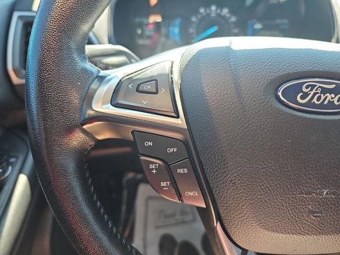 Used 2022 Ford Edge SEL w/ Sport Appearance Package AWD/4WD image 14
