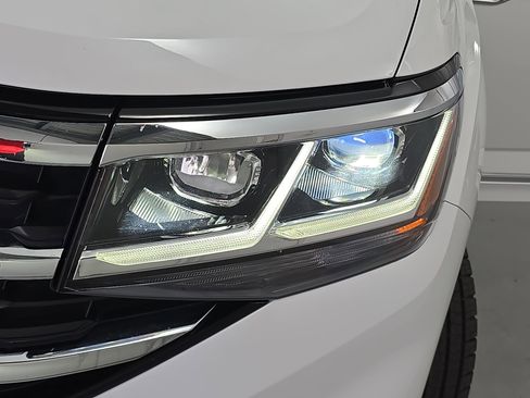 Certified 2023 Volkswagen Atlas SEL Premium image 33